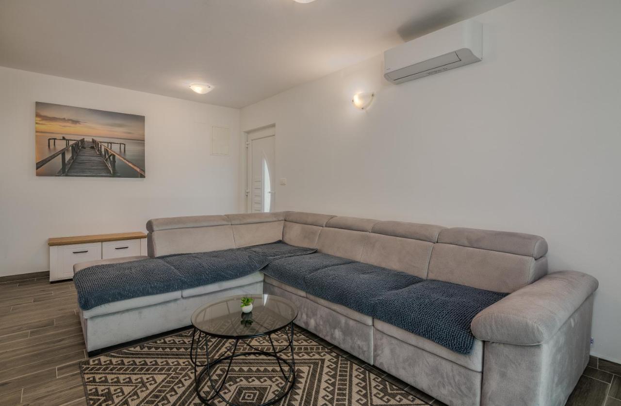 Apartment Diva Sveti Vid-Miholjice Exteriér fotografie